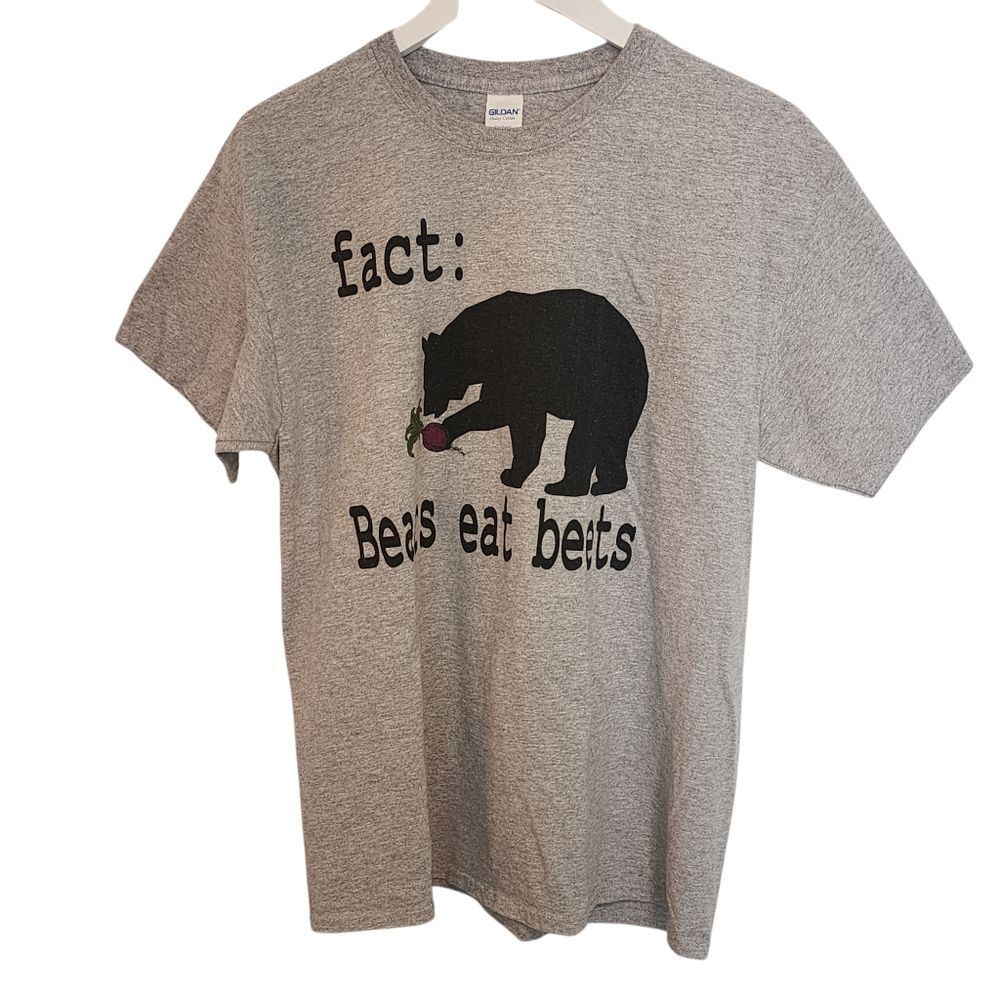 The Office Graphic Tee- Fact: Bears eat beets. Sz. L